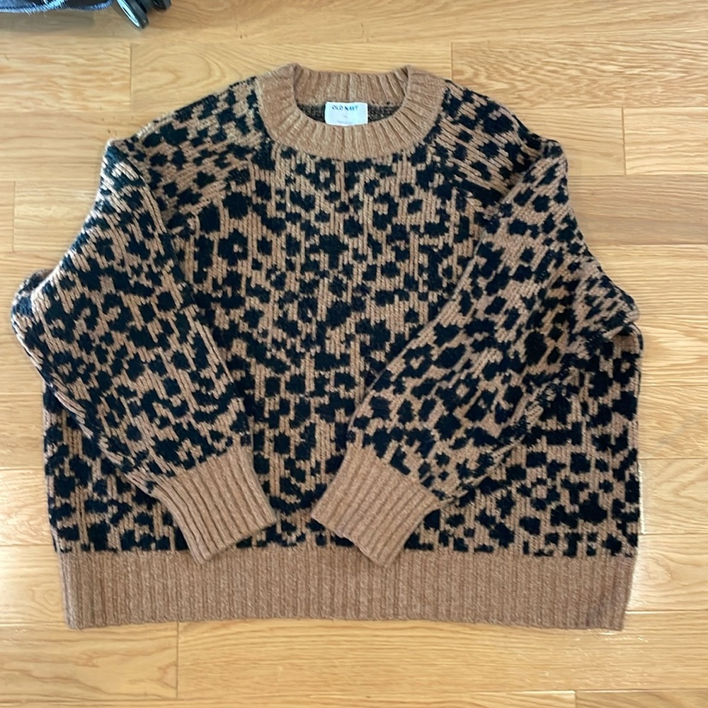 Old Navy turtleneck cheetah sweater